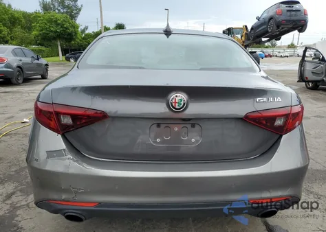 2023 Alfa Romeo Giulia Sprint z USA, uszkodzony, nr VIN ZARFAMAN5P7670336